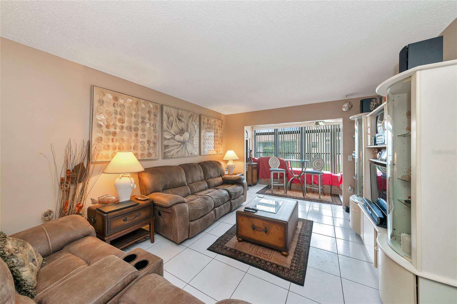 Image 9 of 28 For 2657 Woodgate Lane E4