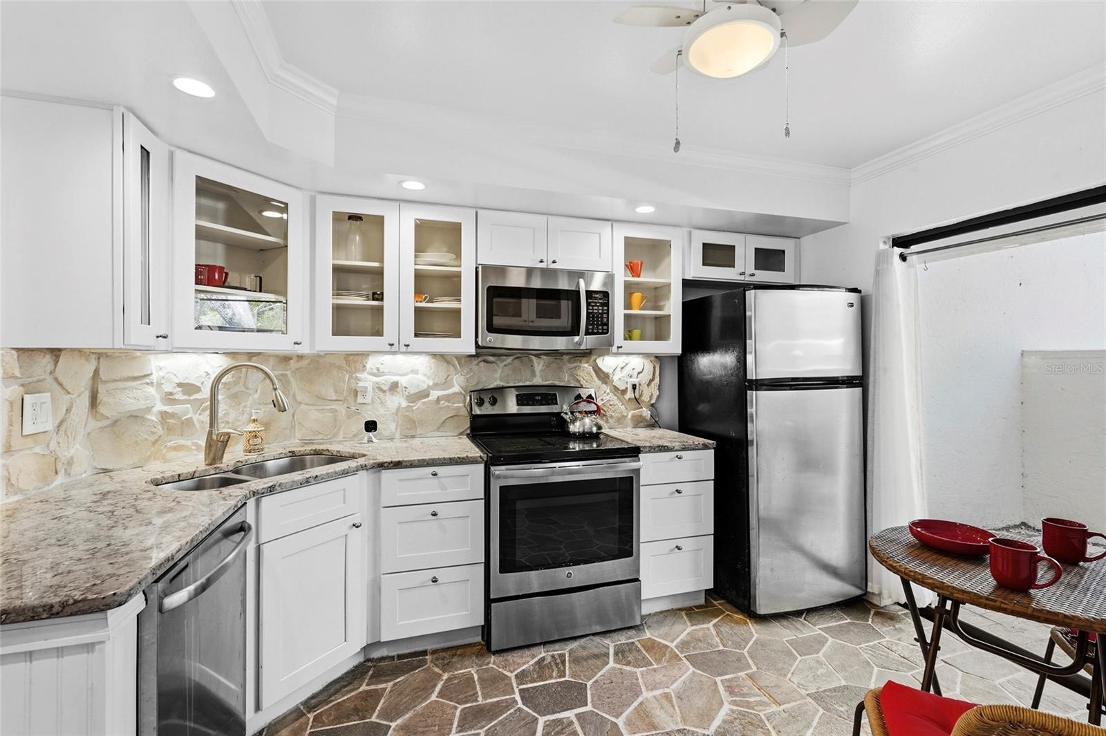 Image 25 of 58 For 3324 Thornwood Road 3324