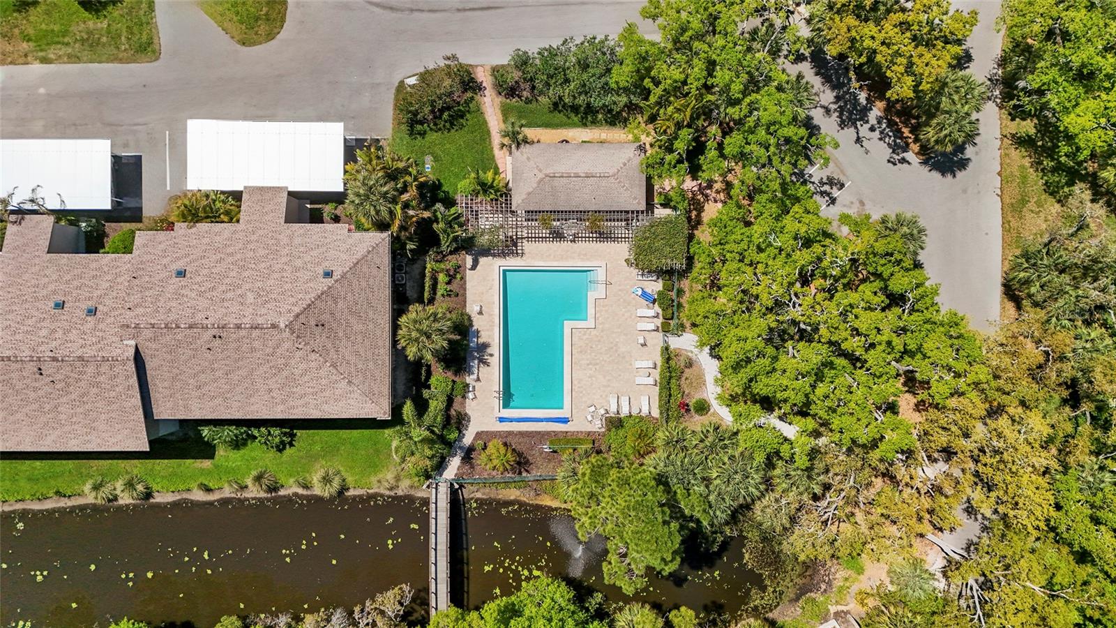 Image 44 of 58 For 3324 Thornwood Road 3324