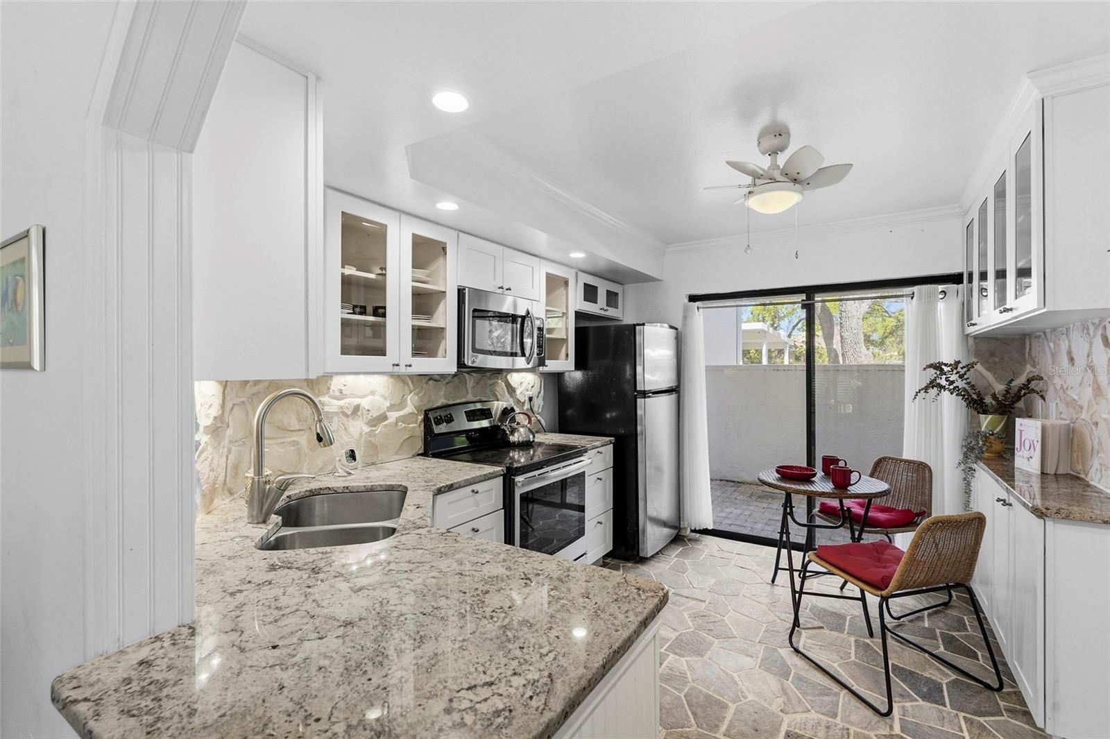 Image 6 of 58 For 3324 Thornwood Road 3324