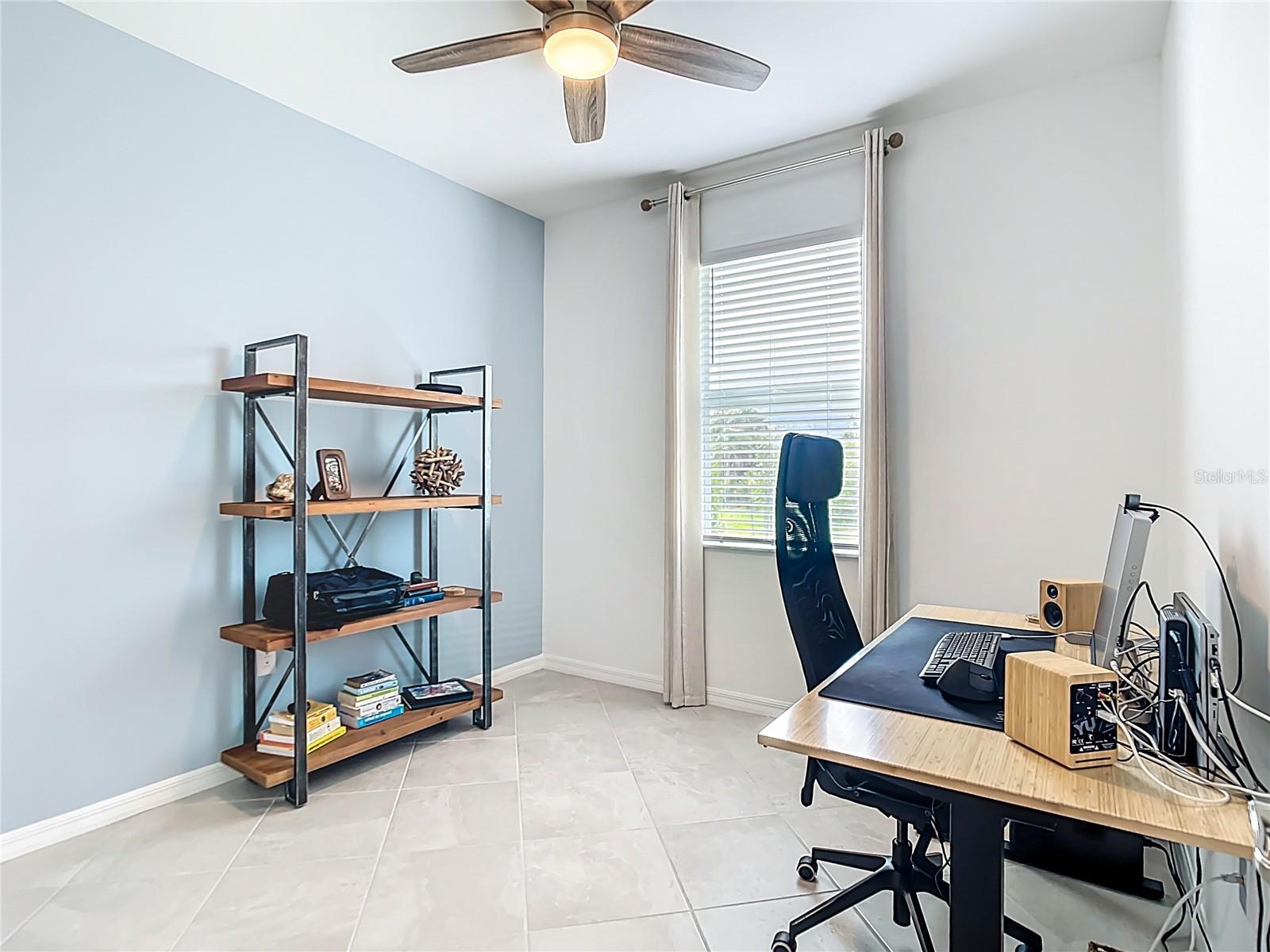 Image 19 of 35 For 11375 Burgundy Drive