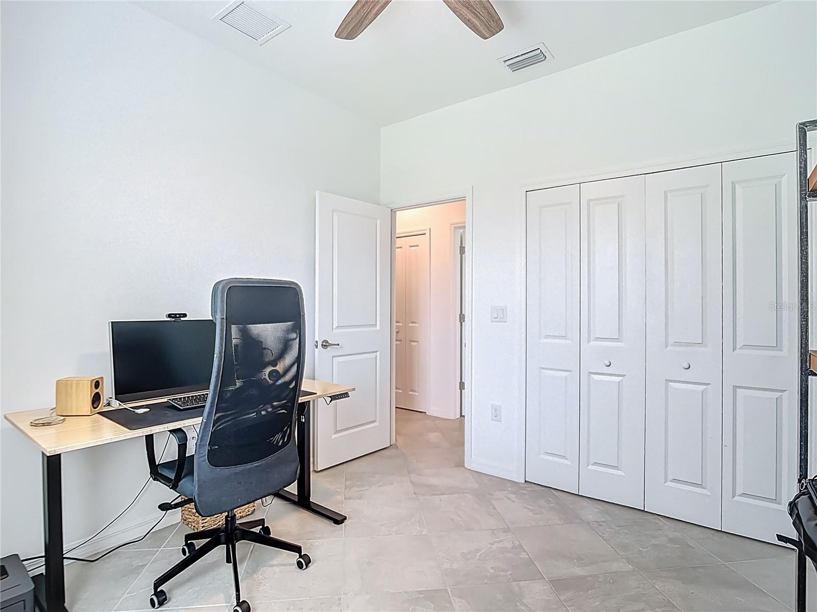 Image 21 of 35 For 11375 Burgundy Drive