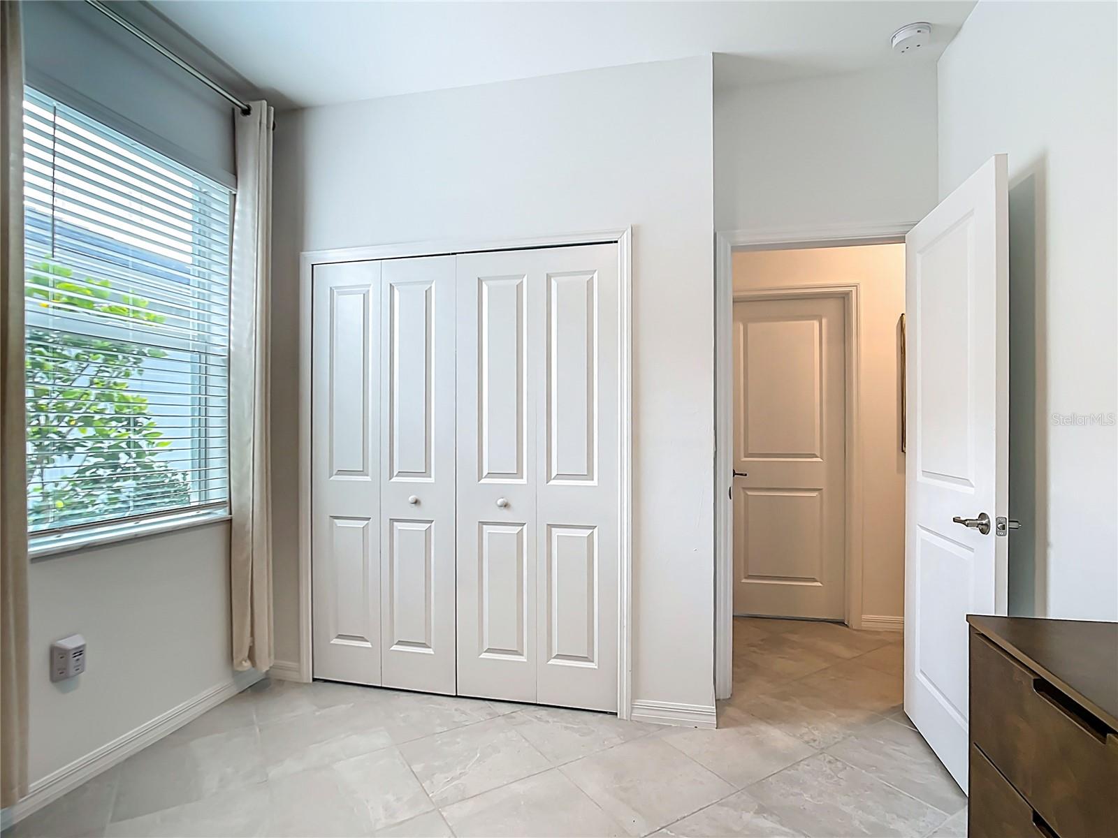 Image 24 of 35 For 11375 Burgundy Drive