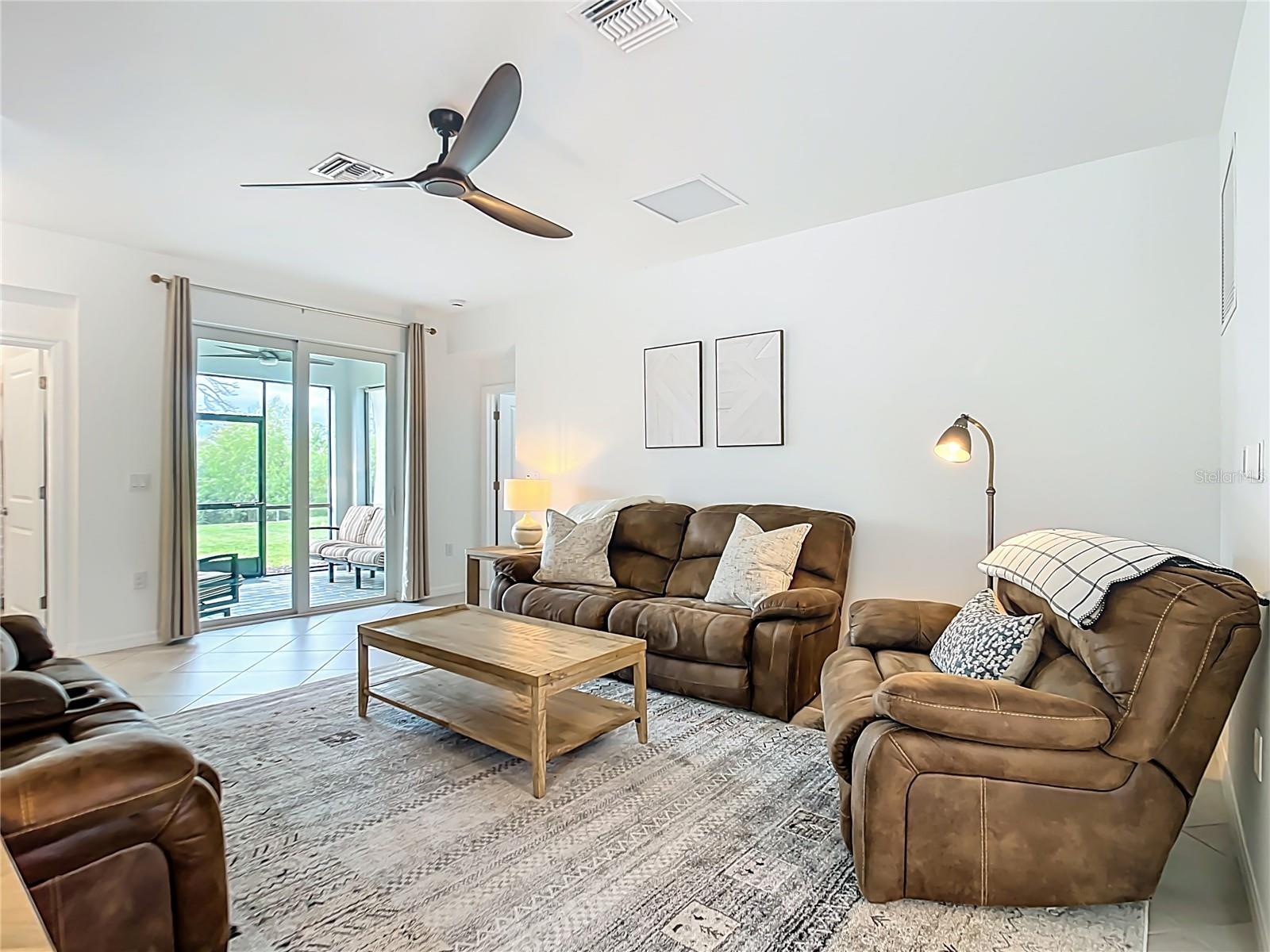 Image 5 of 35 For 11375 Burgundy Drive