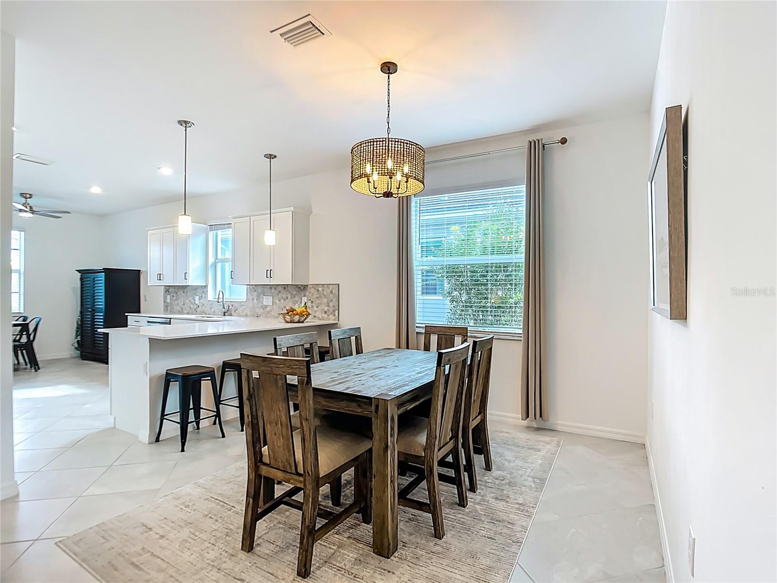 Image 6 of 35 For 11375 Burgundy Drive