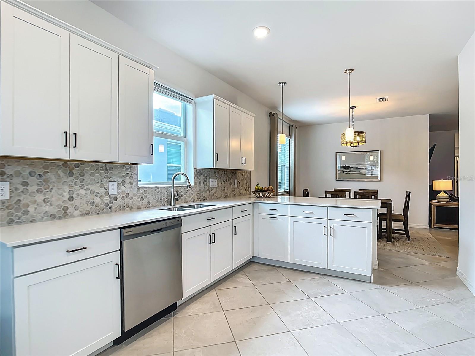 Image 9 of 35 For 11375 Burgundy Drive