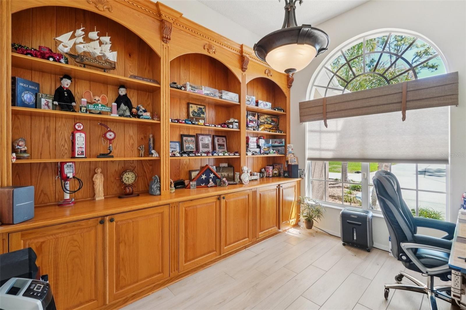 Listing photo id 15 for 13176 Cooper Road