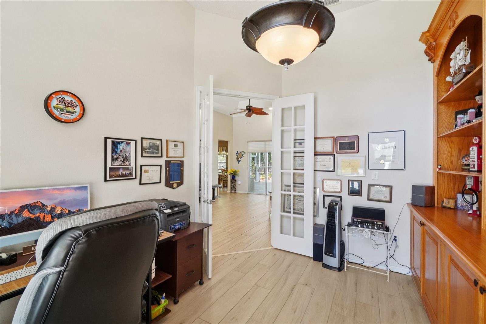 Listing photo id 16 for 13176 Cooper Road