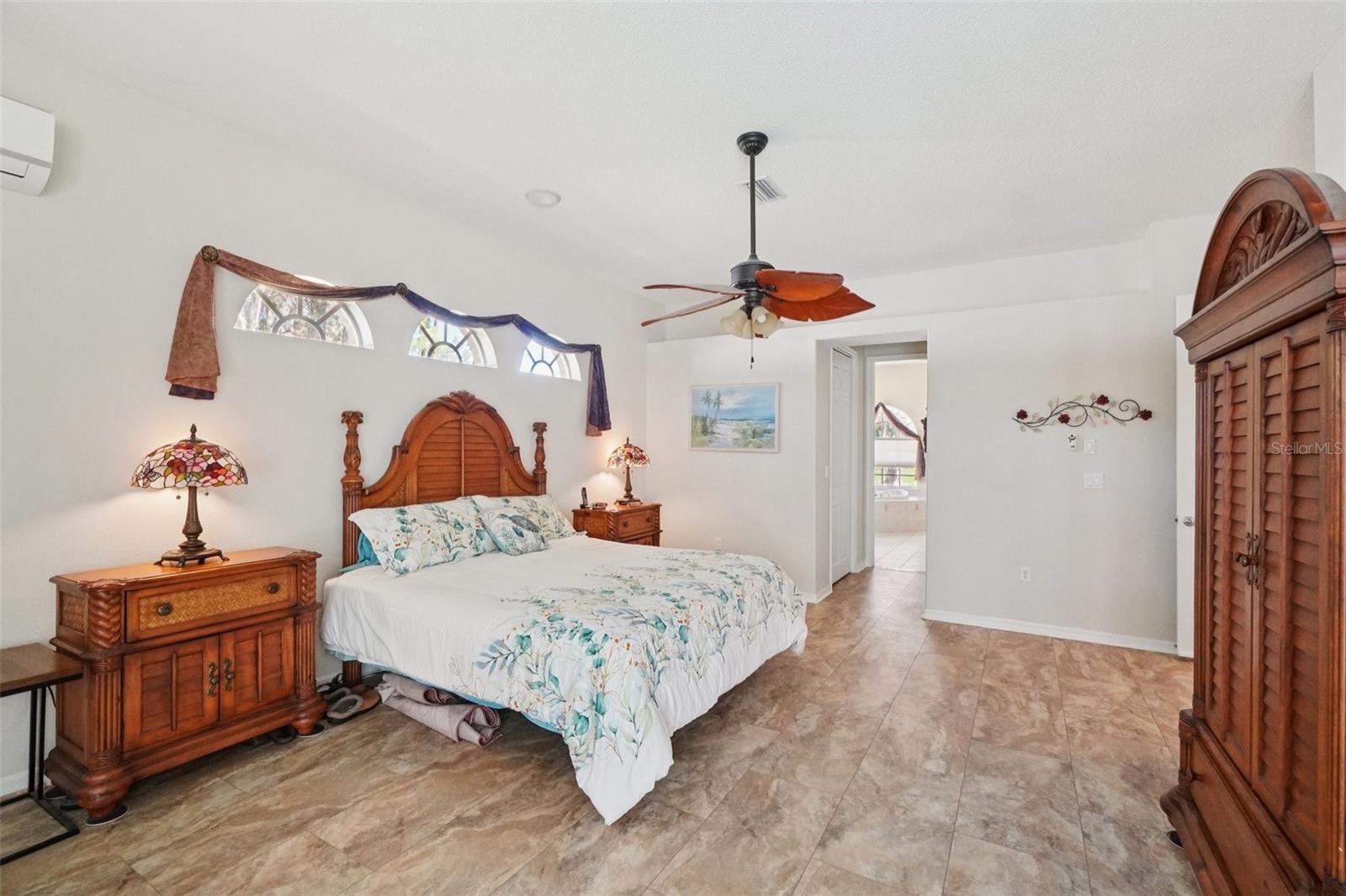 Listing photo id 18 for 13176 Cooper Road