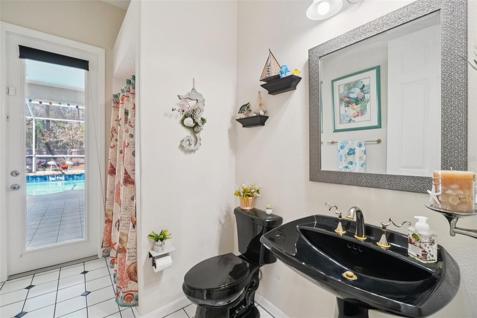 Listing photo id 28 for 13176 Cooper Road