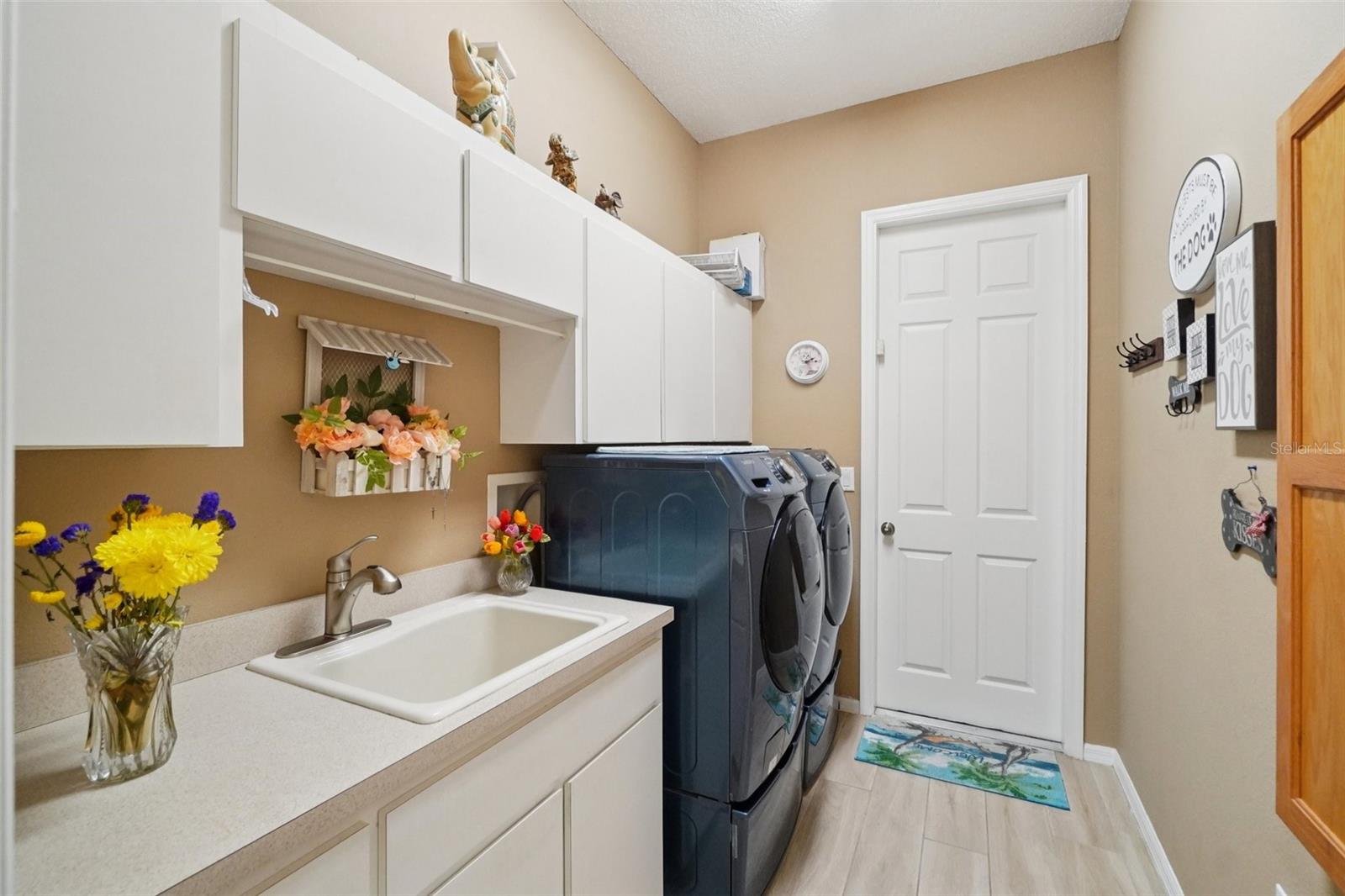 Listing photo id 30 for 13176 Cooper Road