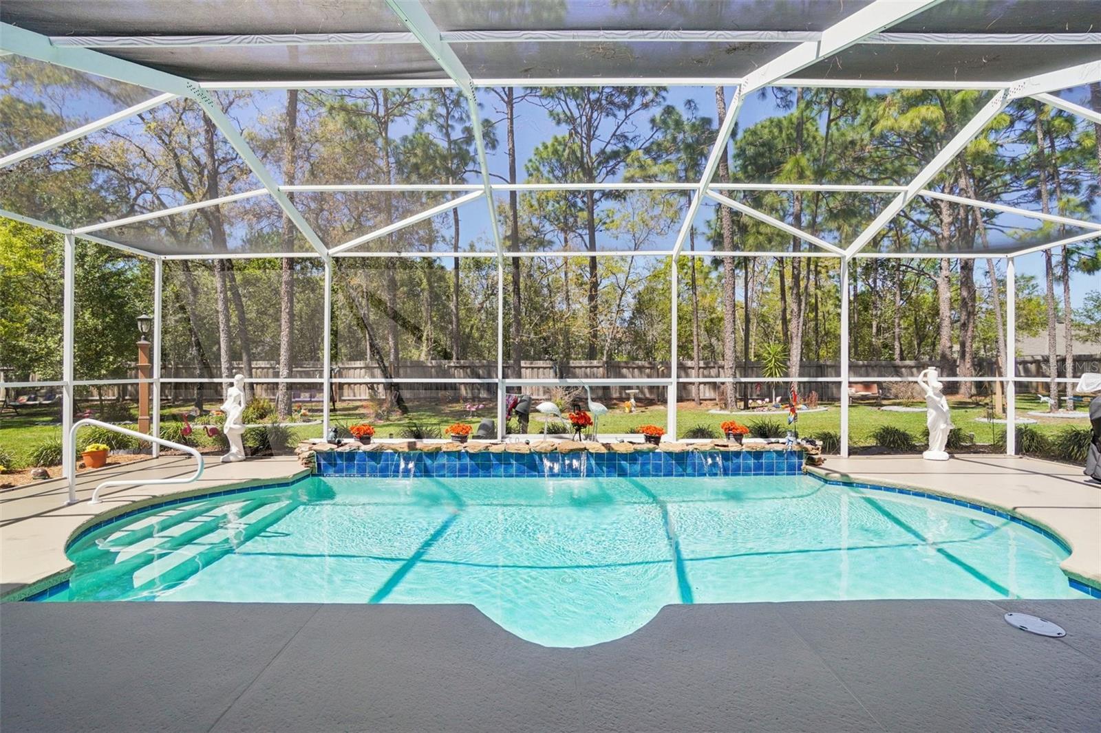 Listing photo id 33 for 13176 Cooper Road