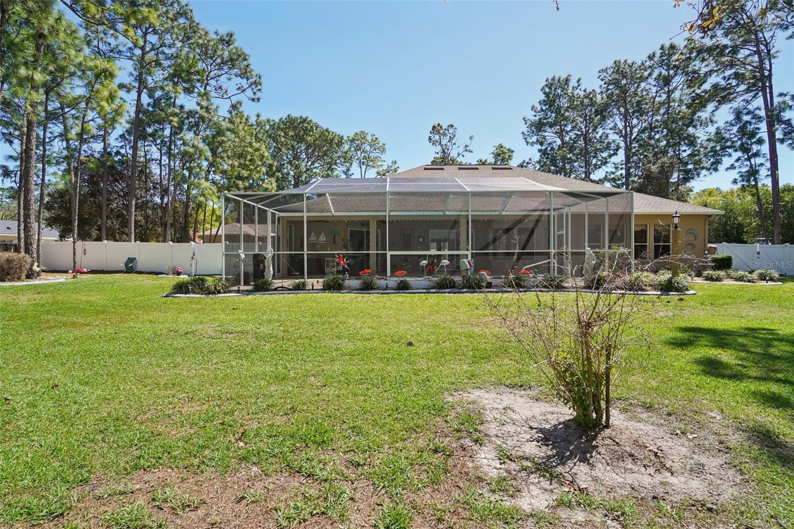 Listing photo id 34 for 13176 Cooper Road