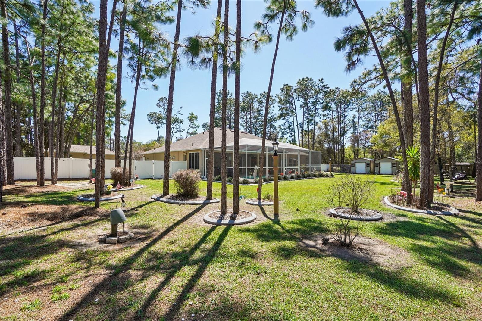 Listing photo id 36 for 13176 Cooper Road