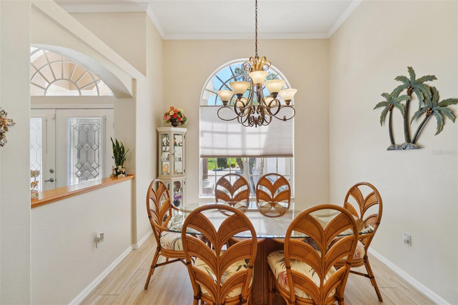 Listing photo id 5 for 13176 Cooper Road