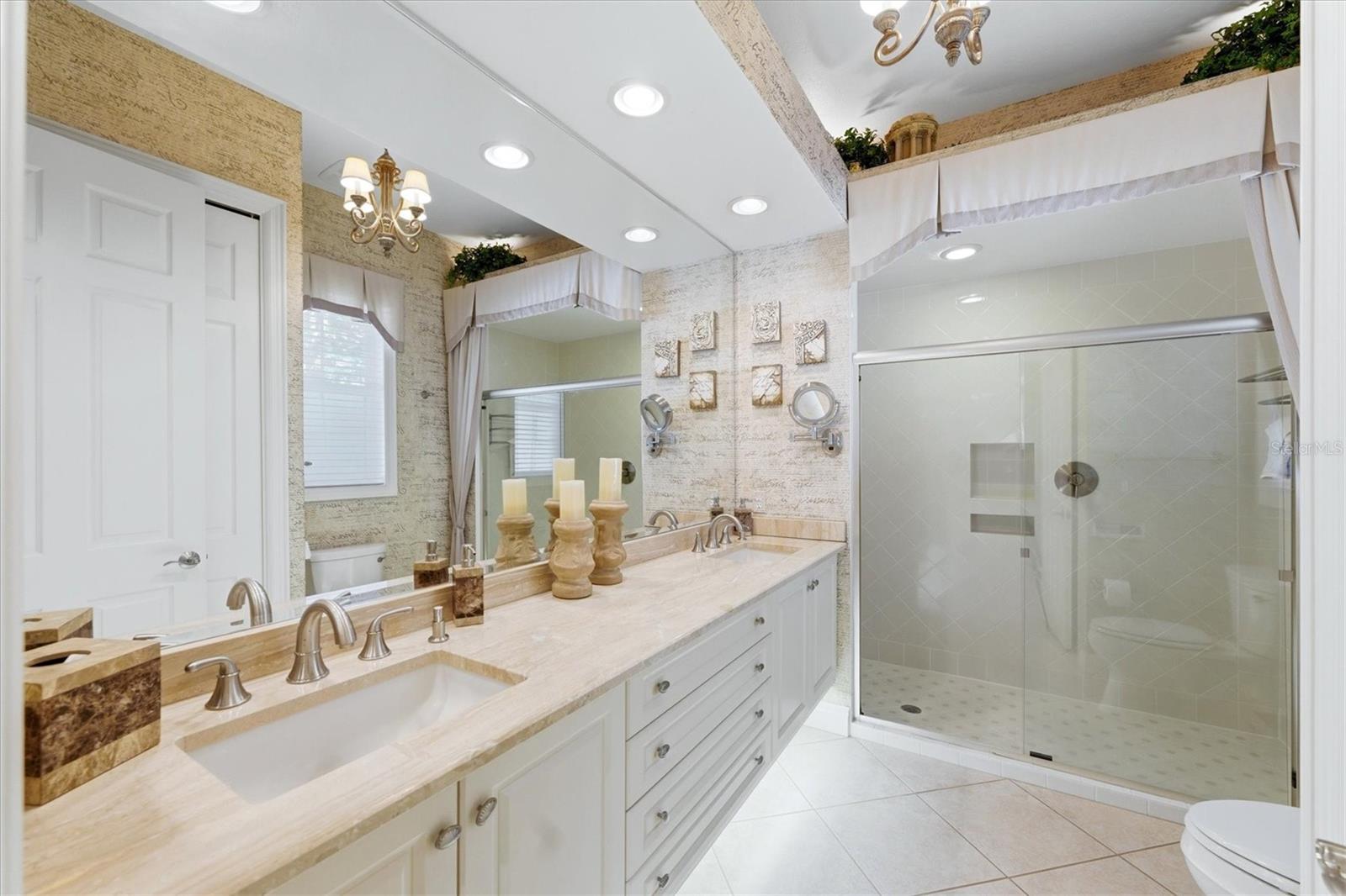 Image 40 of 57 For 8112 Collingwood Court