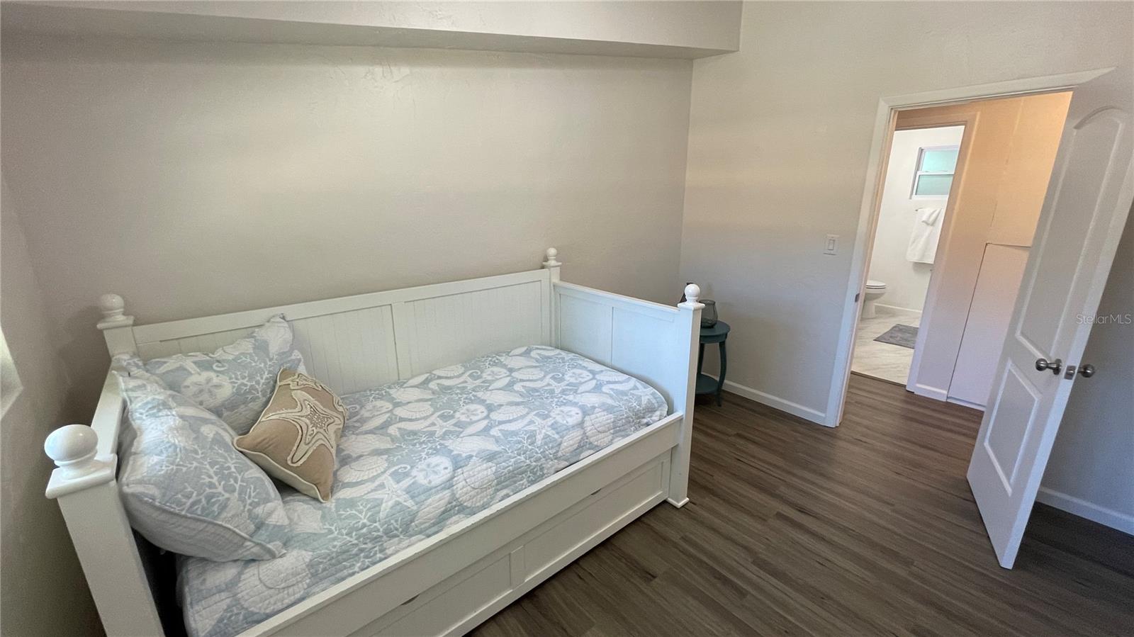 Image 23 of 35 For 2504 Milmar Drive