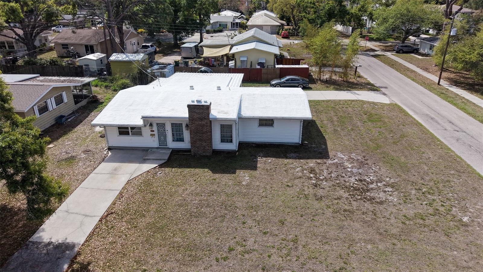 Image 4 of 14 For 2600 Loma Linda Street