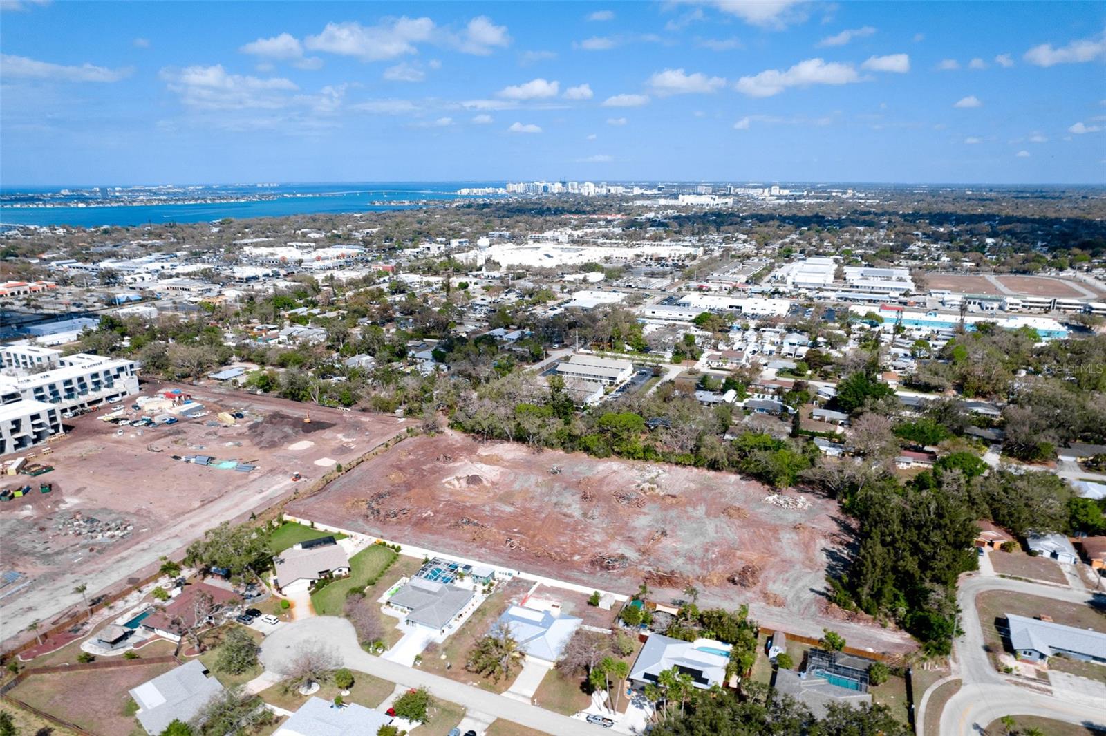 Image 16 of 50 For 4101 School Avenue