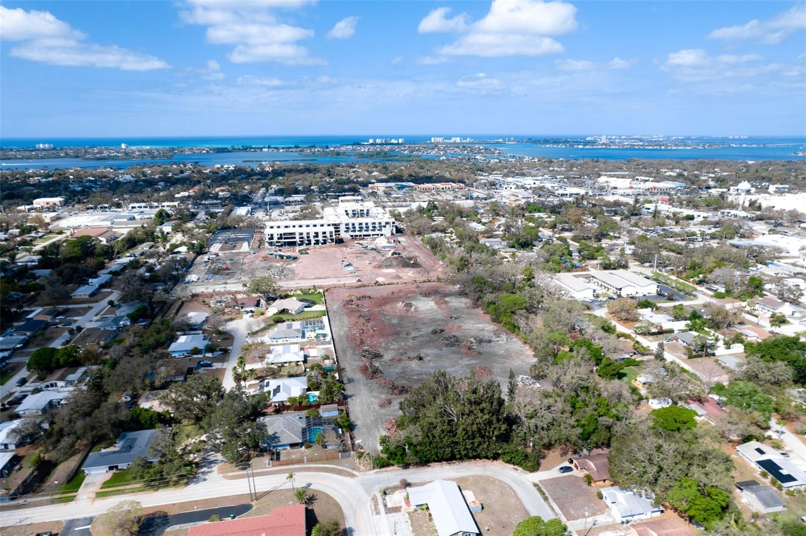 Image 21 of 50 For 4101 School Avenue