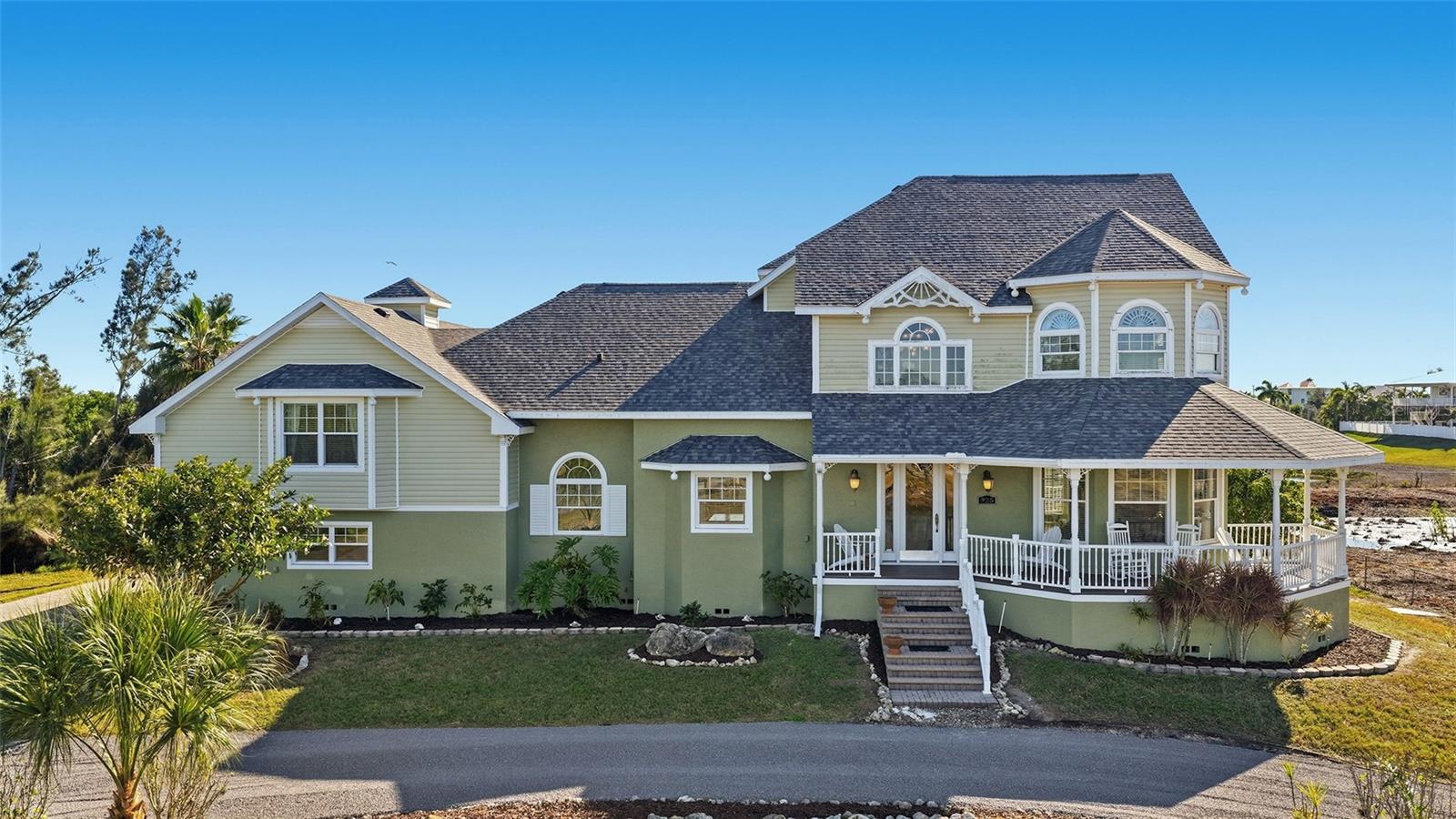 Image 10 of 55 For 925 Bayshore Drive