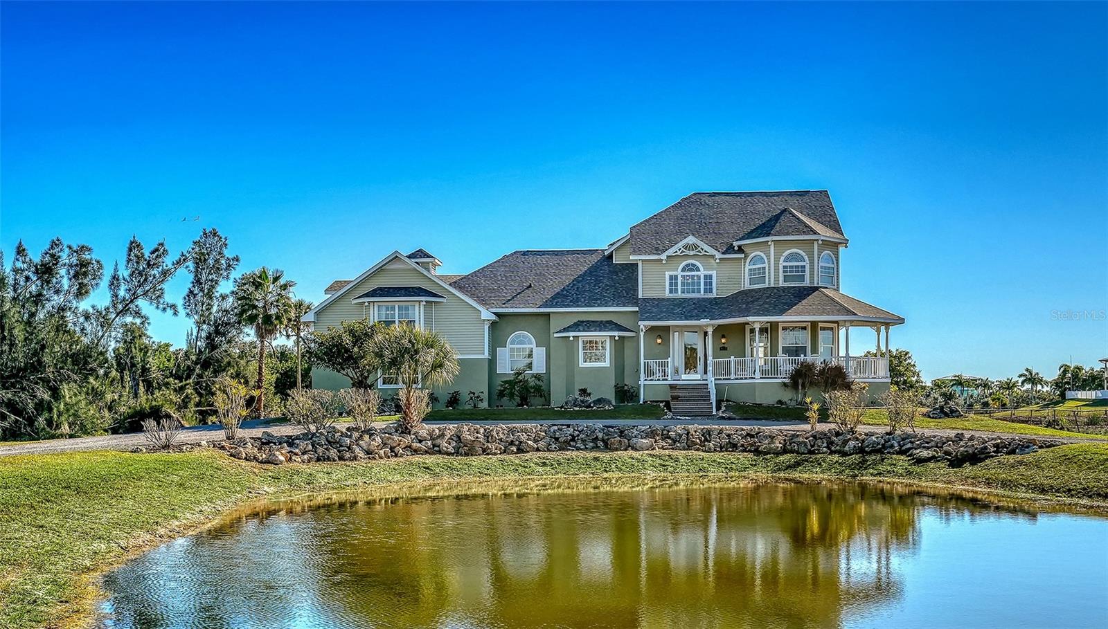 Image 11 of 55 For 925 Bayshore Drive