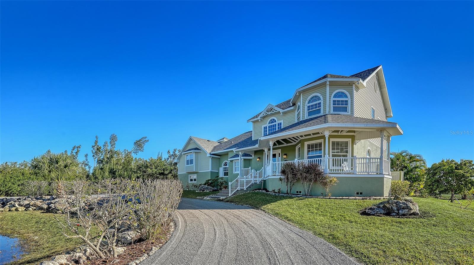 Image 12 of 55 For 925 Bayshore Drive