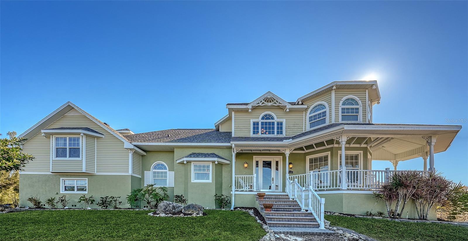 Image 13 of 55 For 925 Bayshore Drive