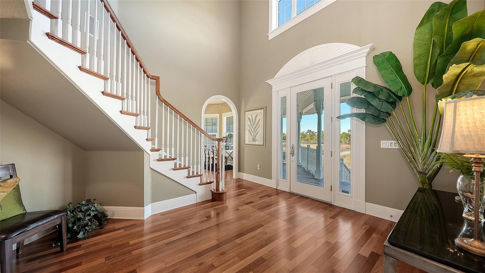 Image 14 of 55 For 925 Bayshore Drive