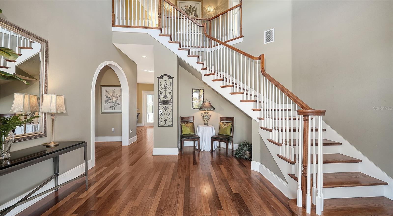 Image 15 of 55 For 925 Bayshore Drive