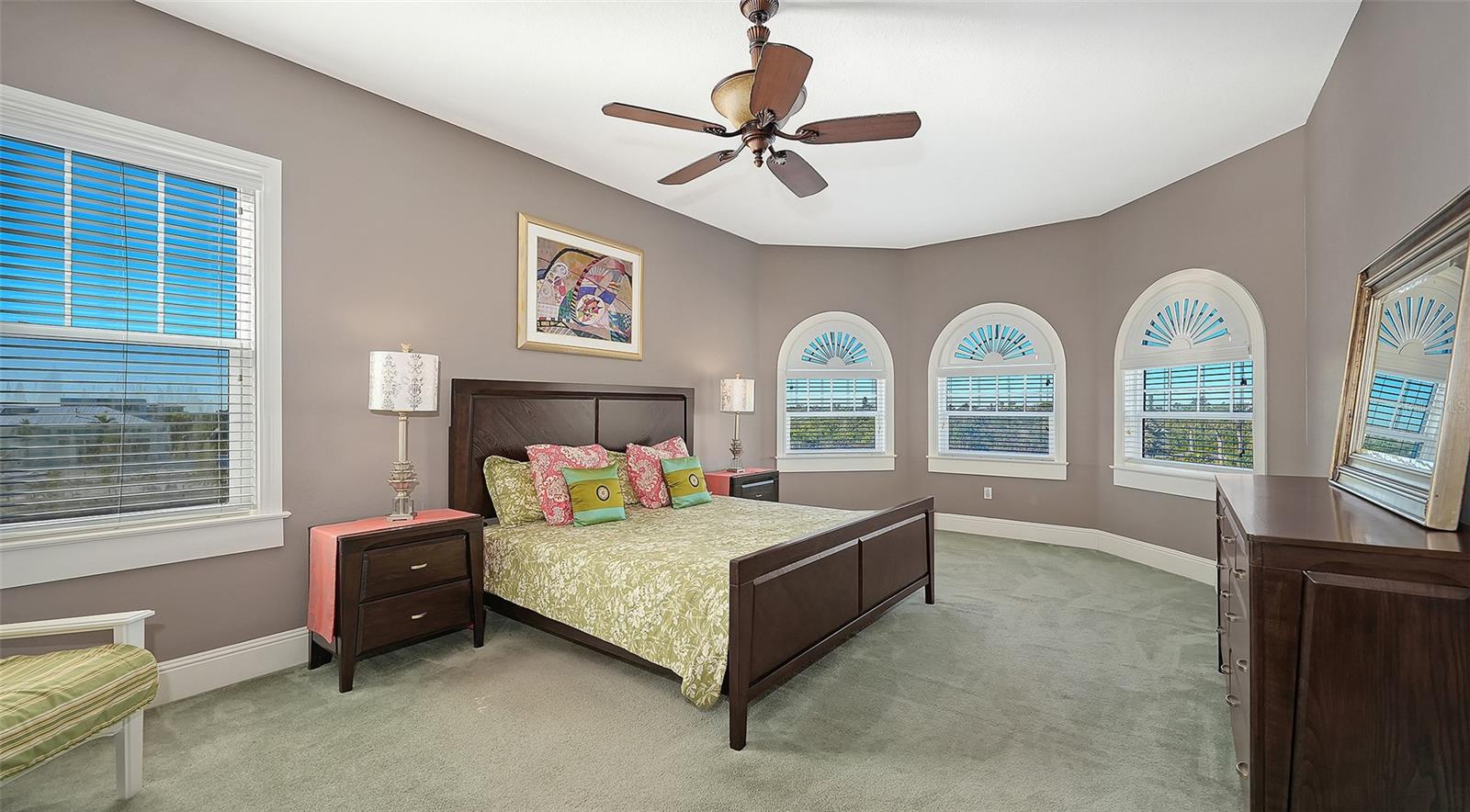 Image 32 of 55 For 925 Bayshore Drive