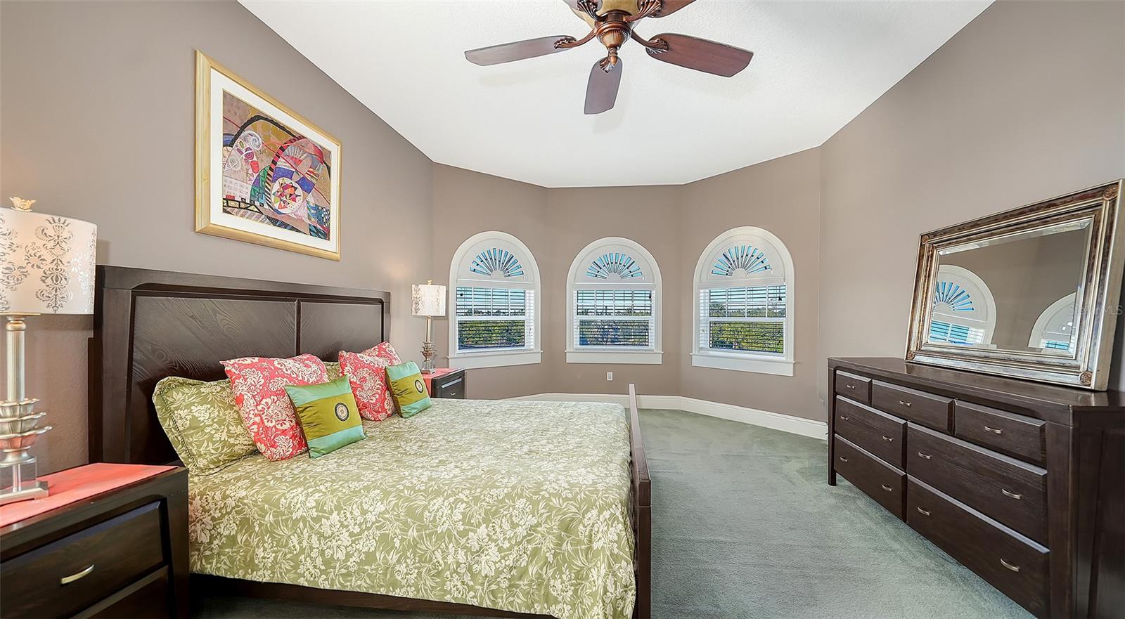 Image 33 of 55 For 925 Bayshore Drive