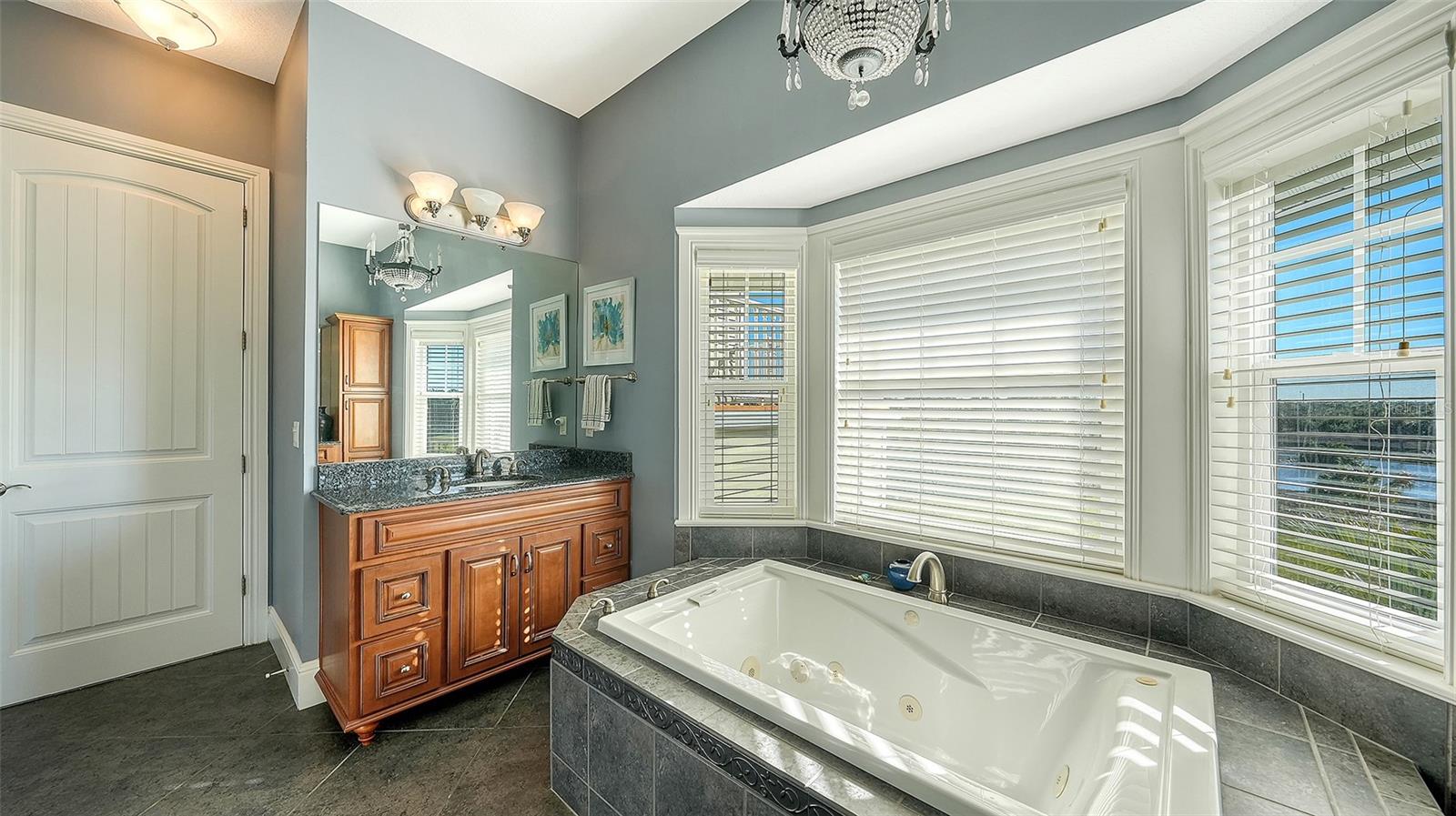 Image 37 of 55 For 925 Bayshore Drive