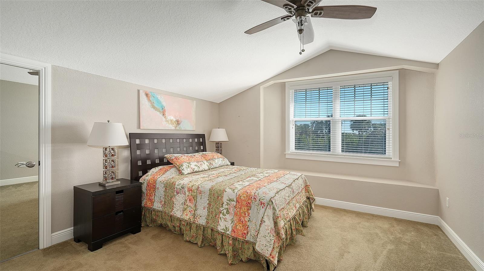 Image 42 of 55 For 925 Bayshore Drive