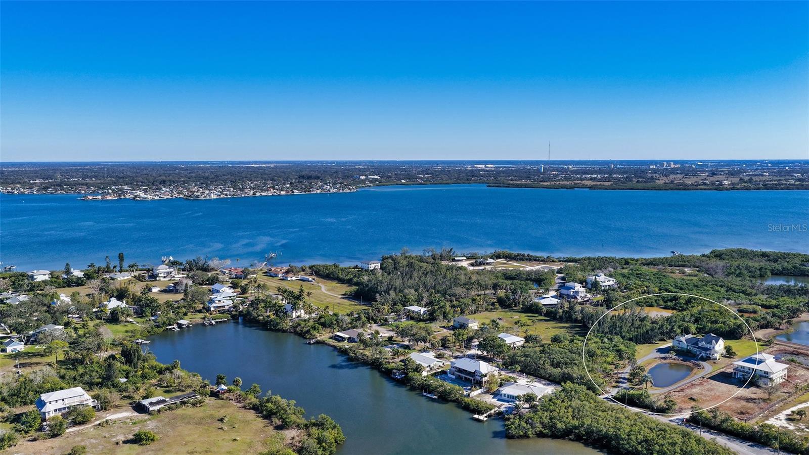 Image 54 of 55 For 925 Bayshore Drive