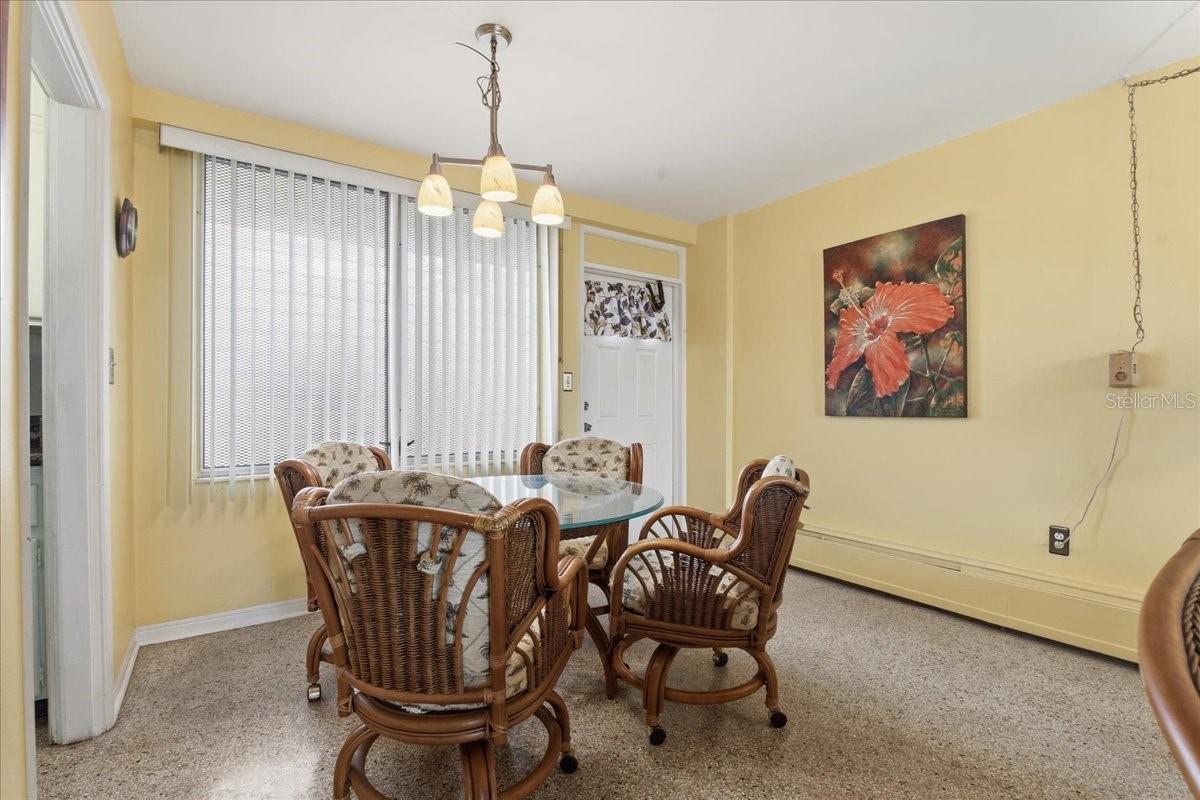 Image 10 of 52 For 200 Betty Lane 1c