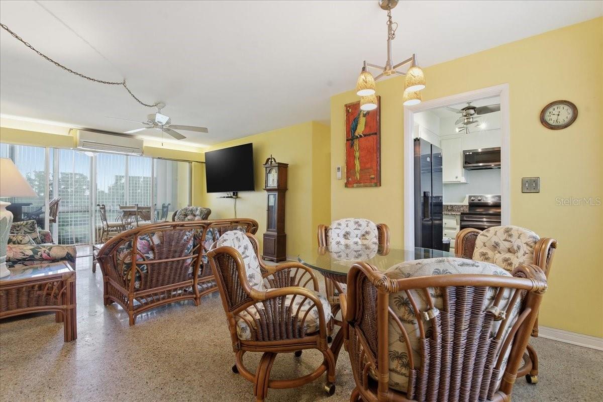 Image 12 of 52 For 200 Betty Lane 1c