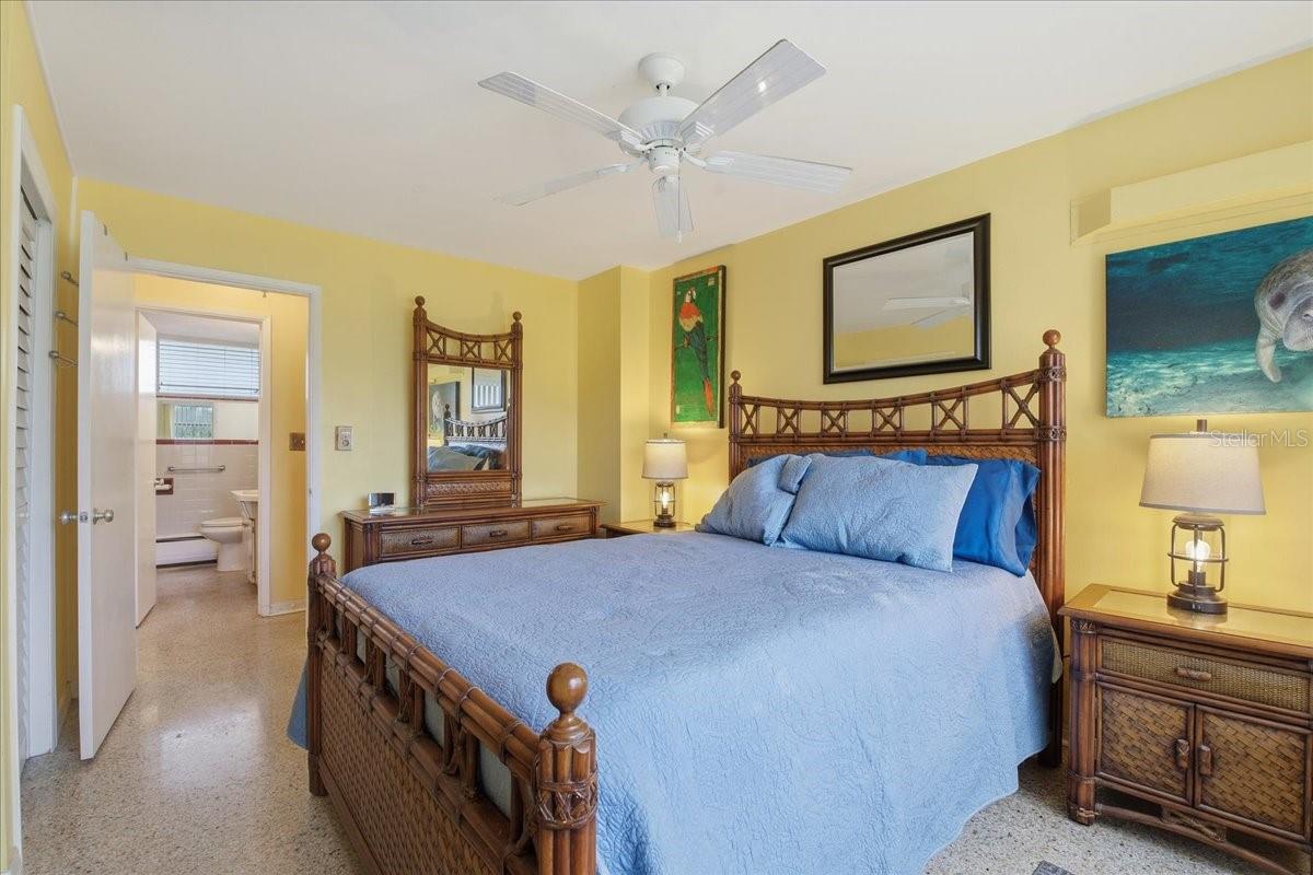 Image 24 of 52 For 200 Betty Lane 1c