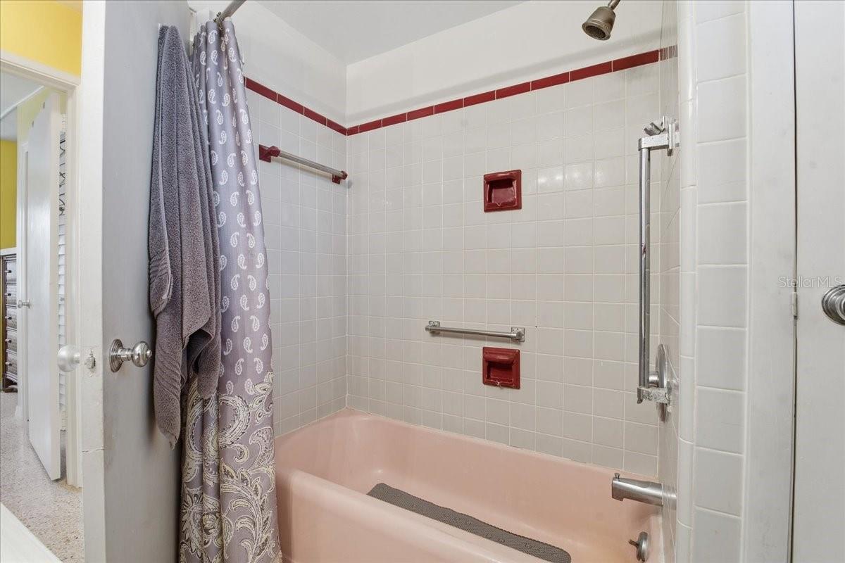 Image 28 of 52 For 200 Betty Lane 1c