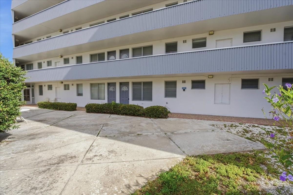 Image 34 of 52 For 200 Betty Lane 1c