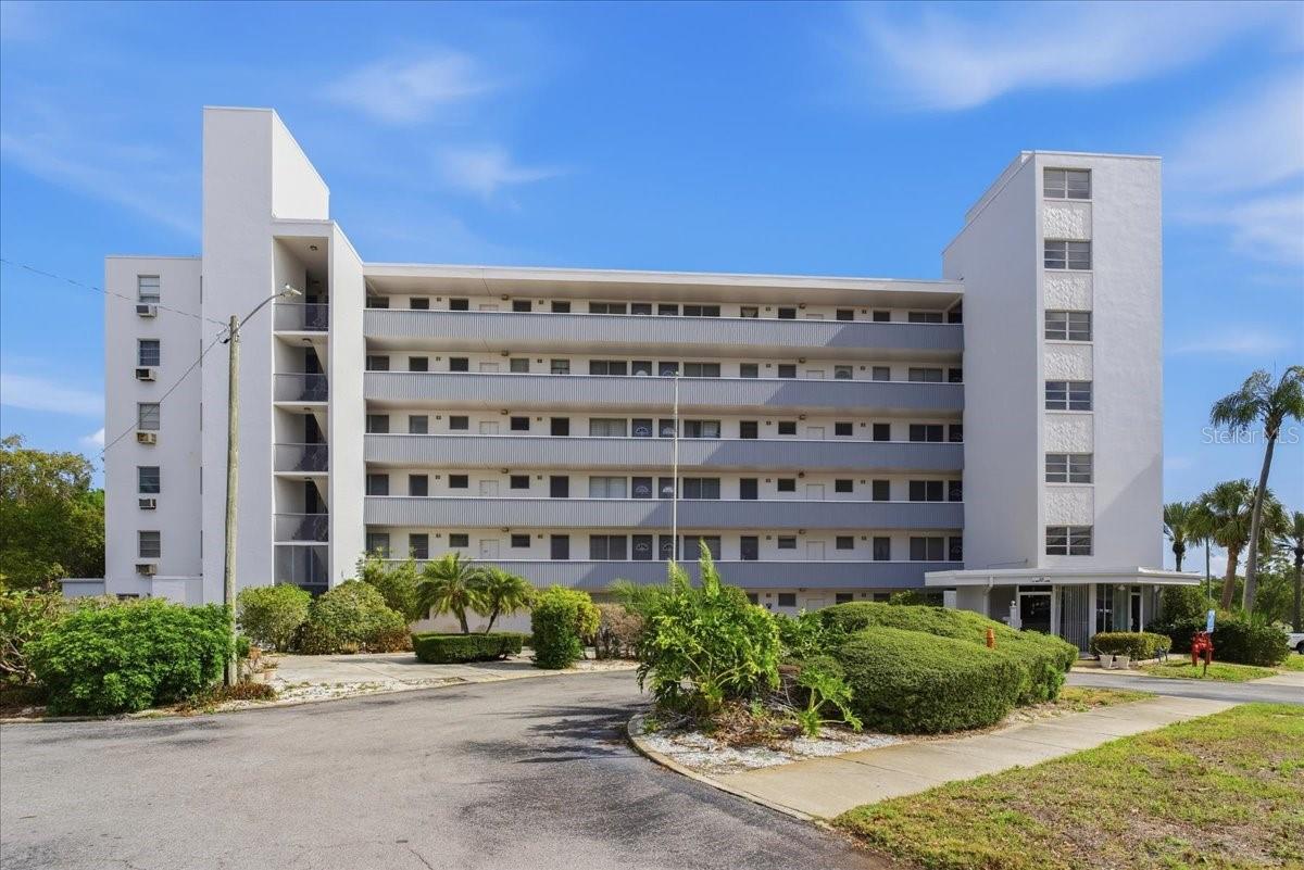 Image 38 of 52 For 200 Betty Lane 1c