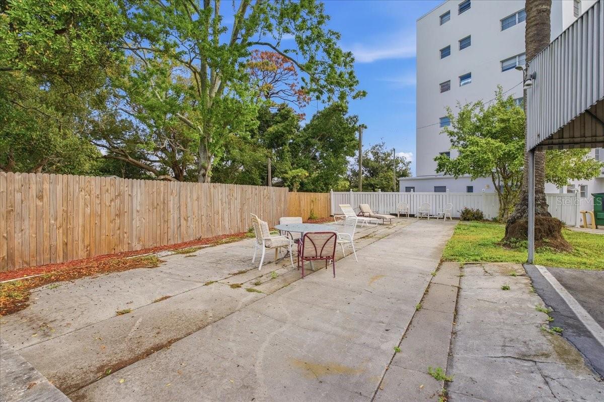 Image 43 of 52 For 200 Betty Lane 1c