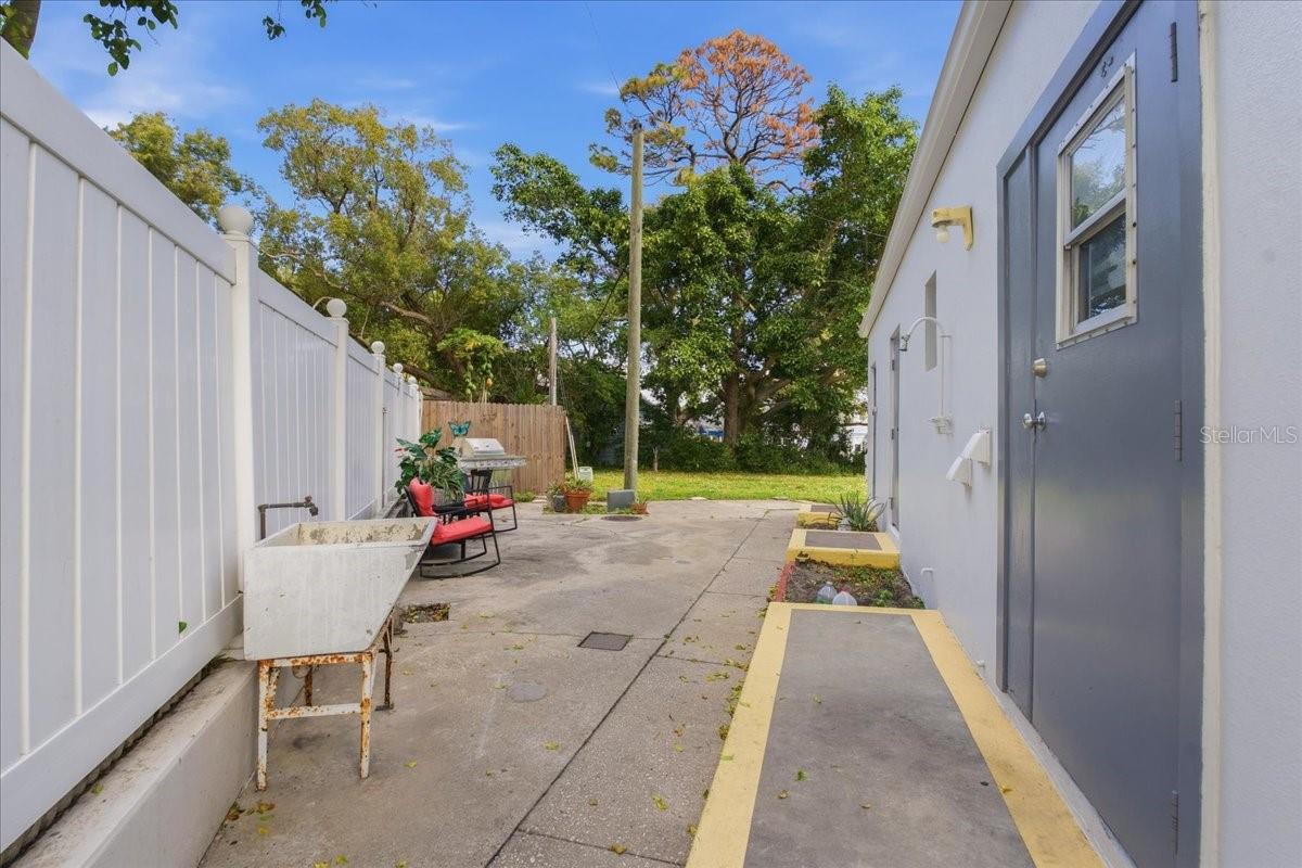 Image 44 of 52 For 200 Betty Lane 1c