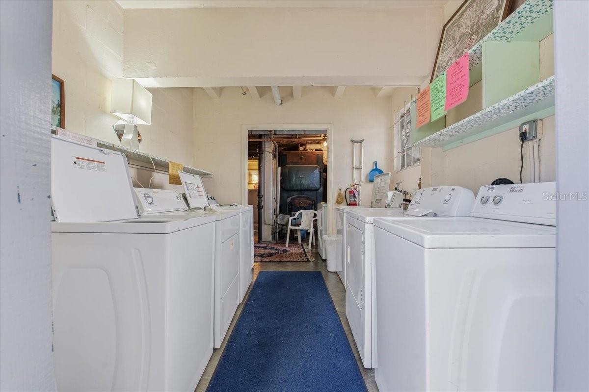 Image 51 of 52 For 200 Betty Lane 1c