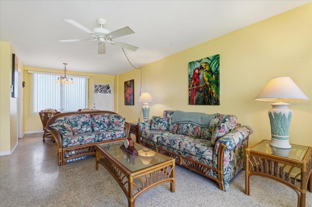 Image 7 of 52 For 200 Betty Lane 1c