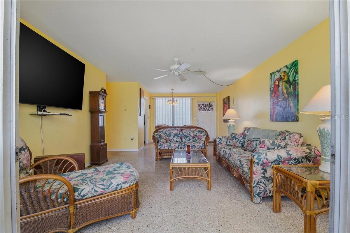 Image 8 of 52 For 200 Betty Lane 1c