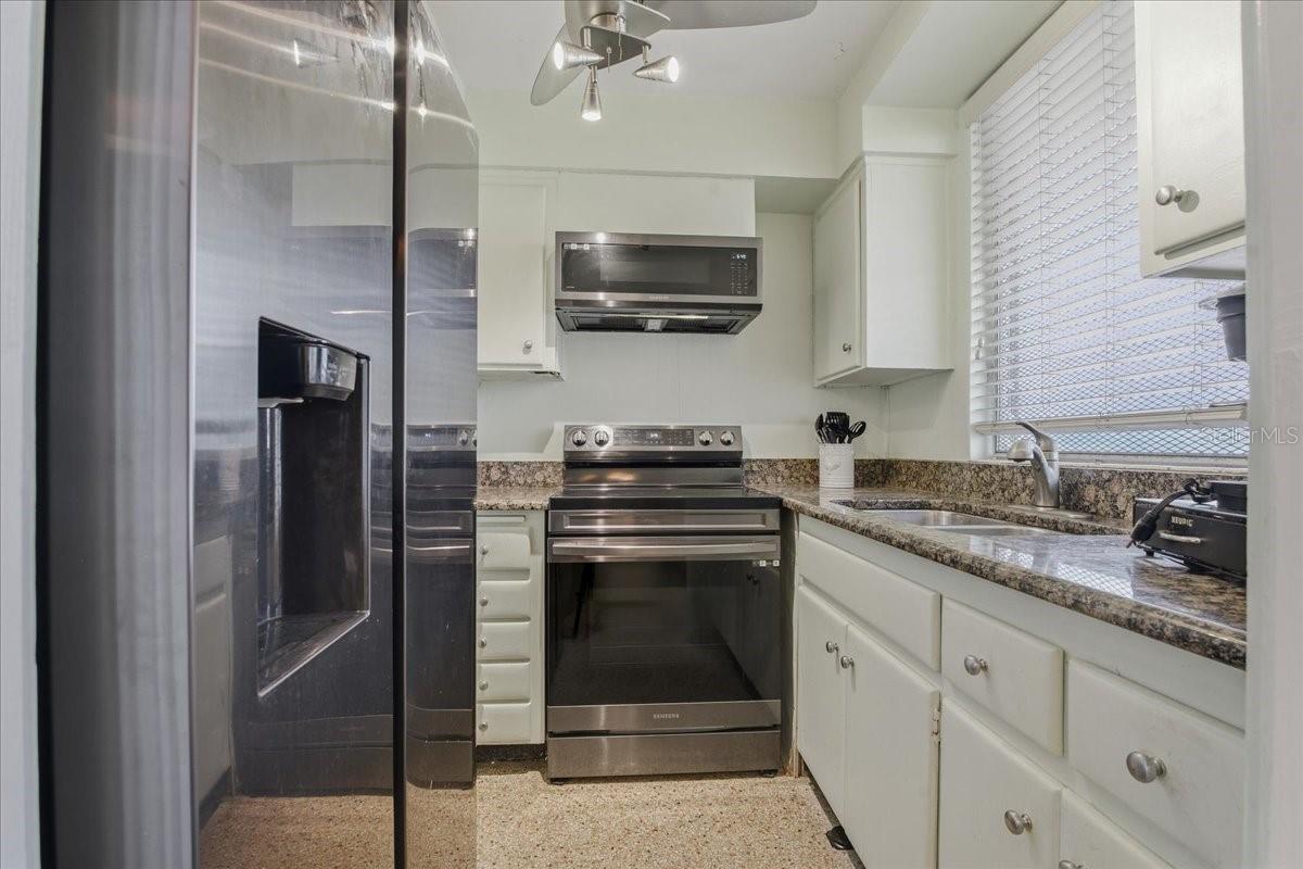 Image 9 of 52 For 200 Betty Lane 1c