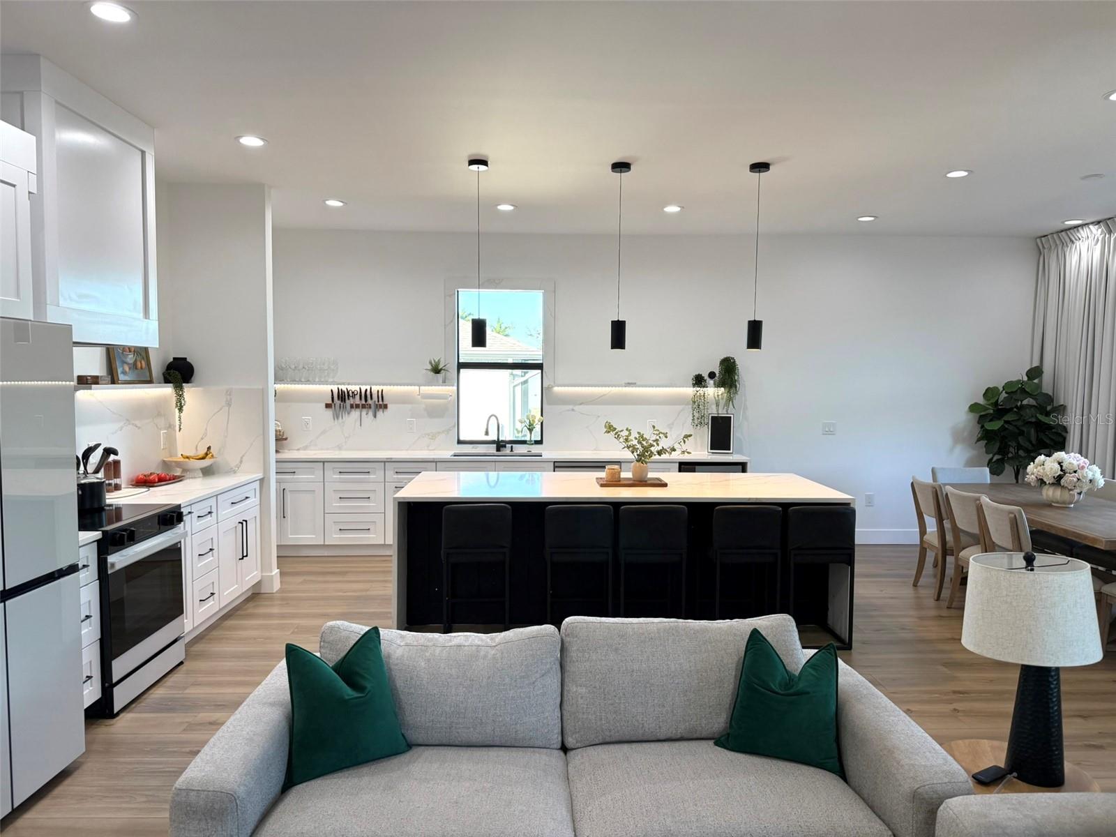 Image 20 of 53 For 1174 March Drive