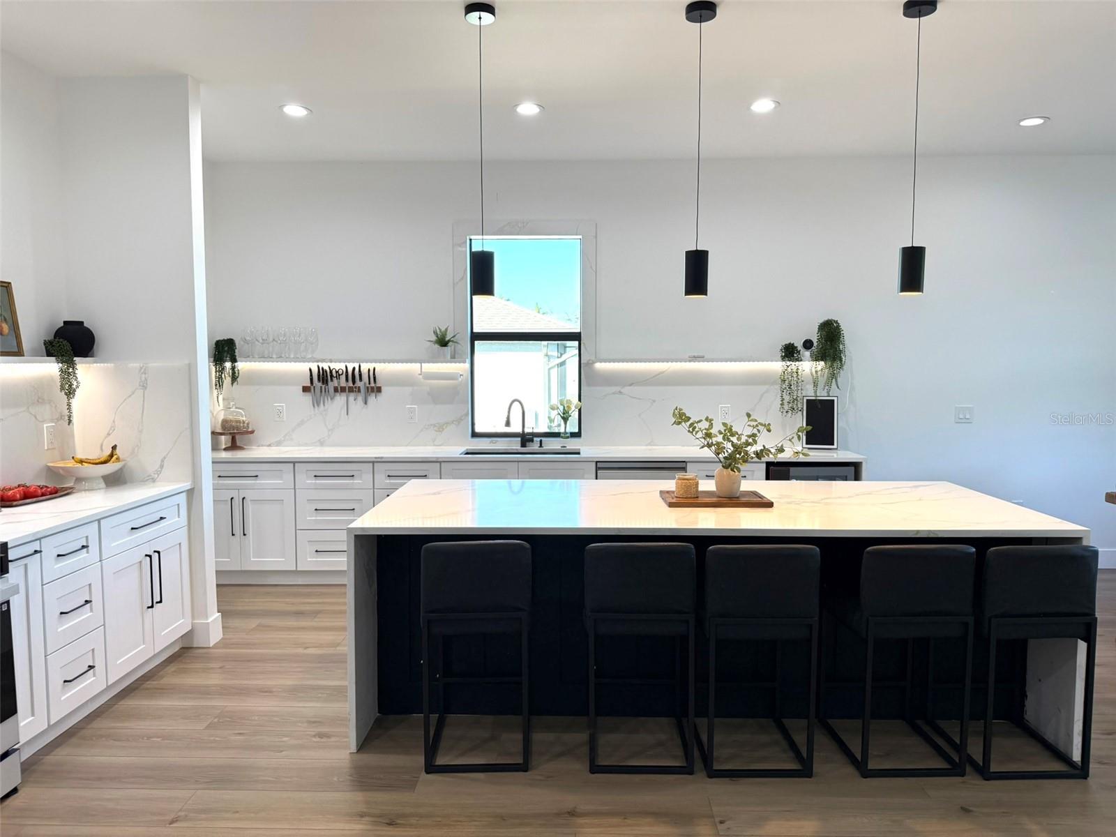 Image 23 of 53 For 1174 March Drive