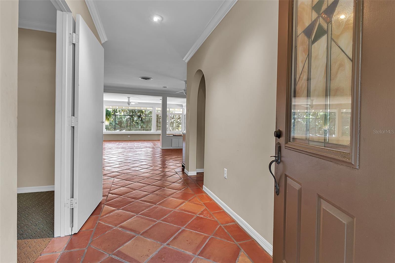 Image 12 of 64 For 1714 South Drive